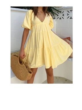 Commense Light Yellow V‑Neck Puff Sleeve Tiered Mini Dress
